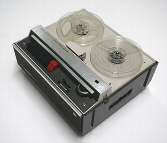盲人用4トラックテープレコーダー　RQ8115の写真