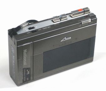 盲人用2スピード小型カセットテープレコーダー　RQ8147の写真