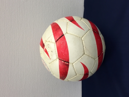 ブラインドサッカー用ボールの写真