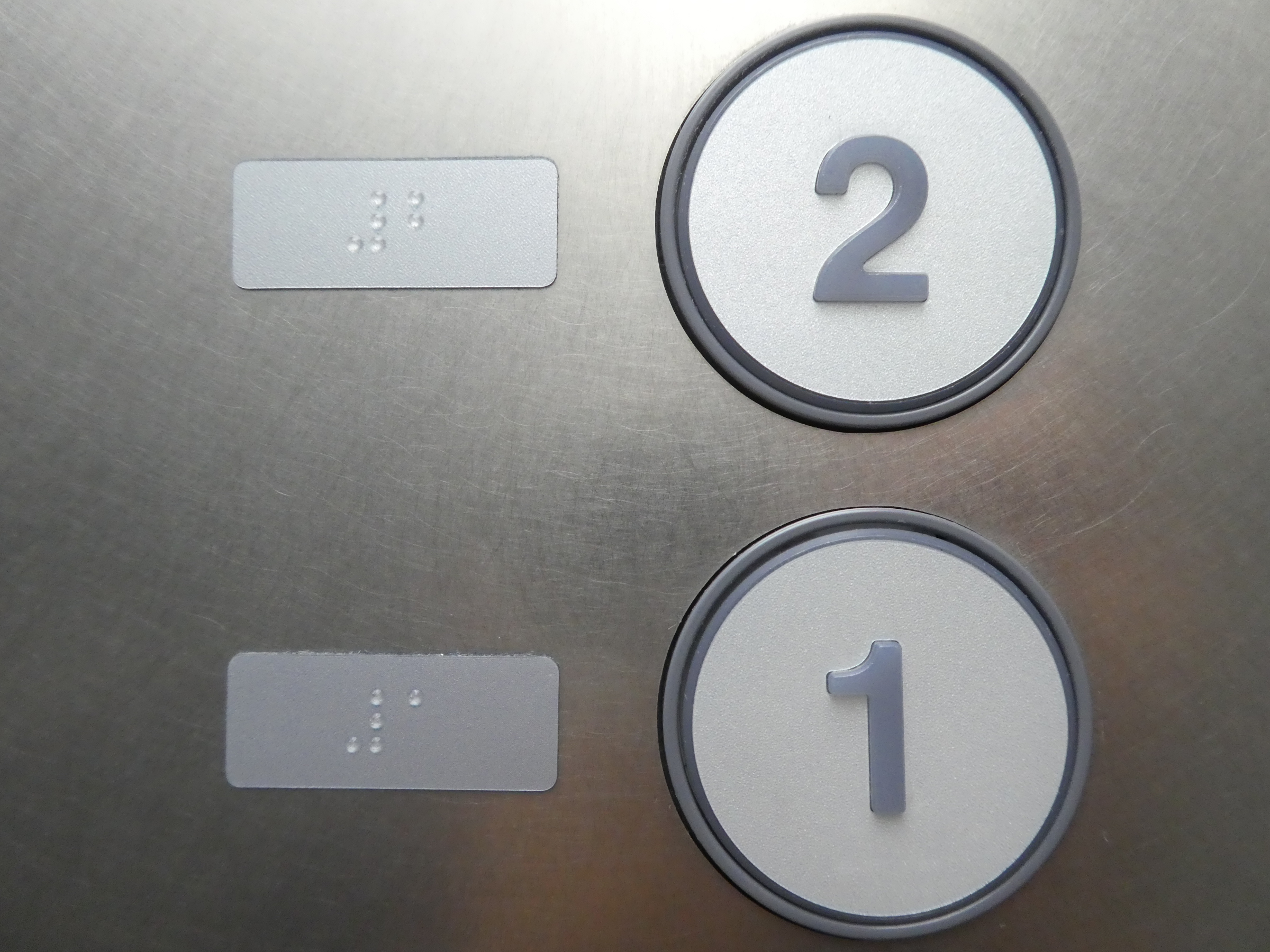 エレベーターのボタン2の画像。